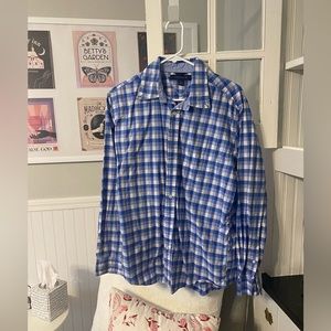 Tommy Hilfiger men’s button up, size medium.